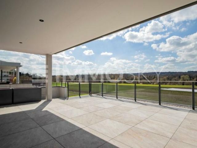 Letzte Terrasseneinheit moderne Architektur trifft Lebensstil