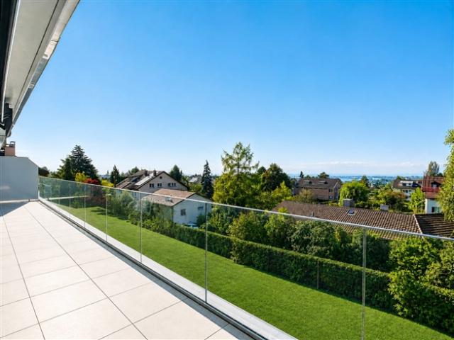 LETZTES GRUNDSTÜCK – Penthouse mit Gemüsegarten