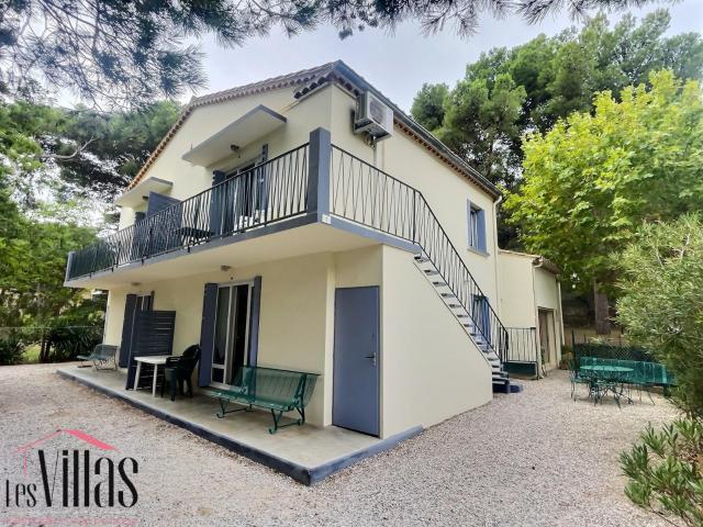 Leucate La Franqui Maison de famille avec 4 appartements entièrement meublés