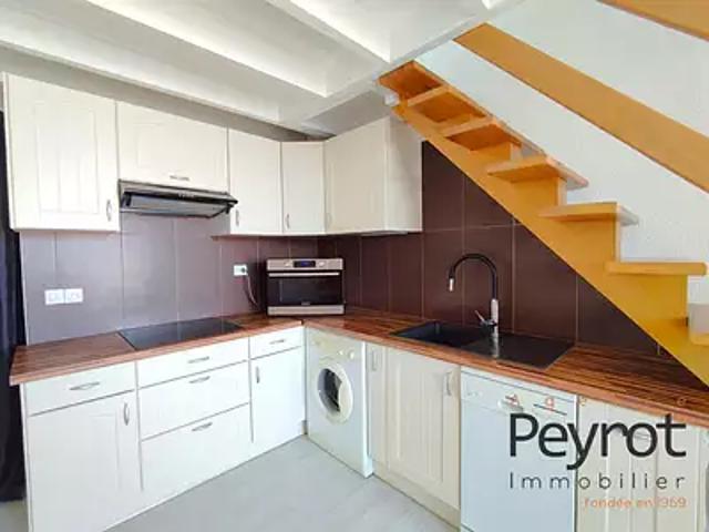 Leucate 11370 Achat / Vente appartement 2 pièces t2 au dernier étage