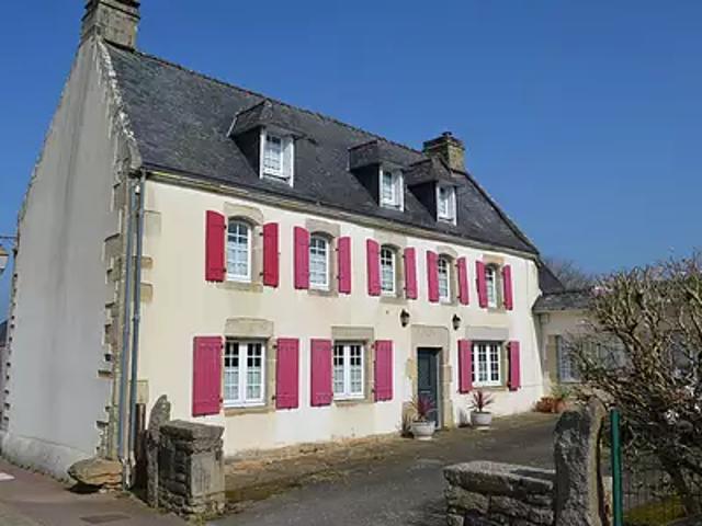 Leuhan 29390 Achat / Vente maison 9 pièces t9 au dernier étage terrasse