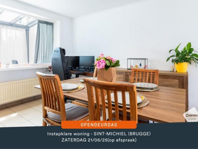 Leuke instapklare woning met dubbele garage en 3 slaapkam.