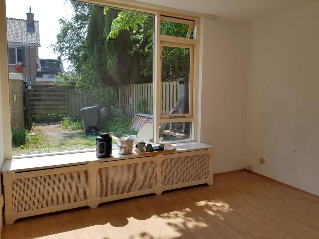 Leuke kamer met grote ramen bij Zernike