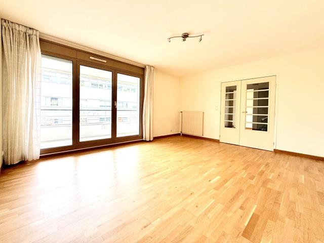 LEVALLOIS PERRET: ELEGANCE, LUMIERE ET PRESTATIONS DE STANDING EN ETAGE ELEVE
