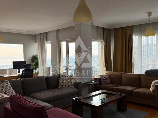 Levazım Sitesinde Manzaralı Balkonlu Eşyalı Kiralık 3+1 Daire
