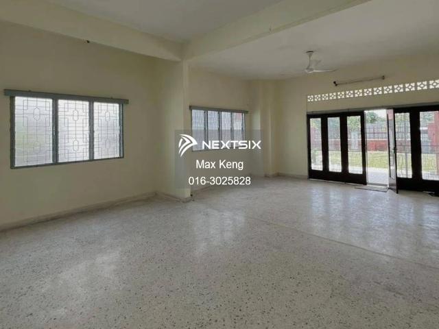 Level 5 Corner Unit Triple Key