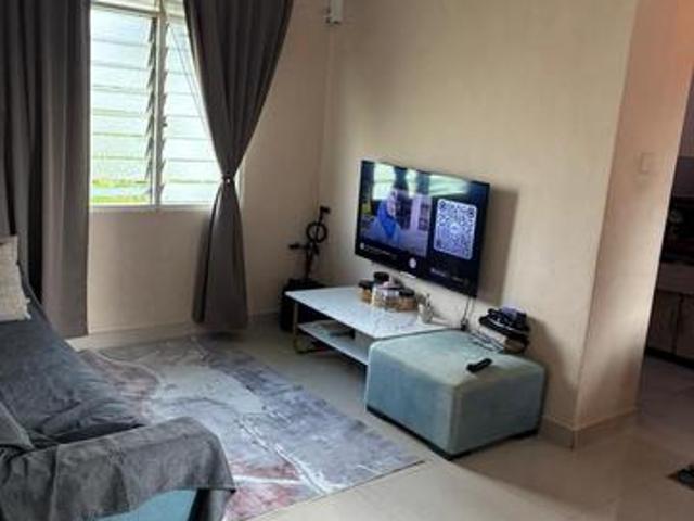 Level 5 Flat Taman Molek Johor Bahru