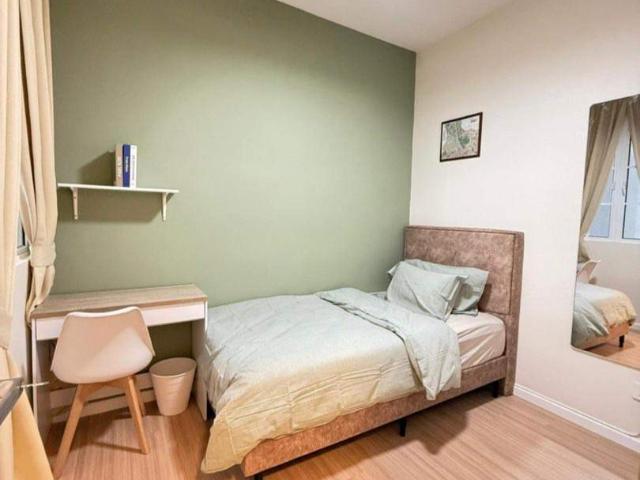 Level 10 r4 super single room w single bed