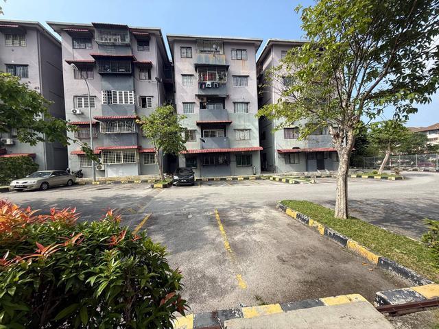 Level 1 Apartment Putra Indah