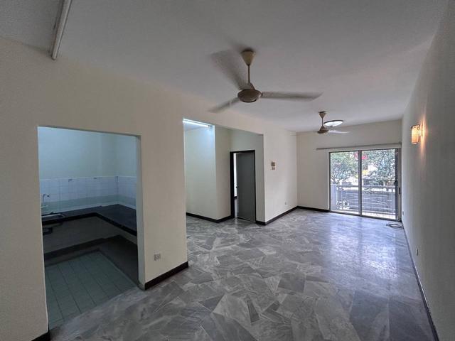 LEVEL 1 CORNER UNIT Pelangi Court Apartment Jalan Pekan Baru Klang