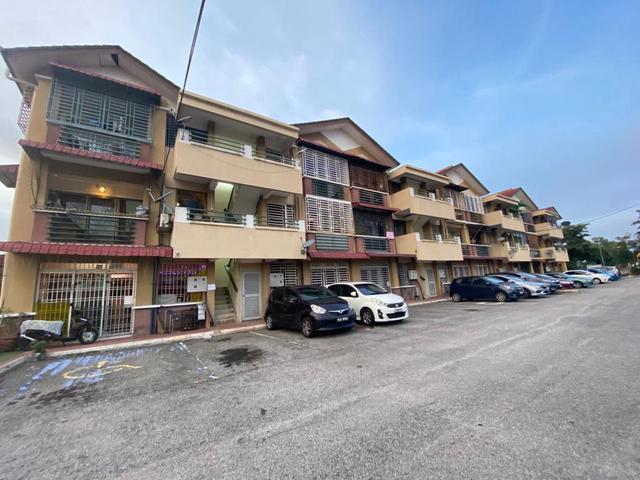 LEVEL 1 CORNER LOT Pangsapuri SERI DELIMA Subang Permata U6 Shah Alam