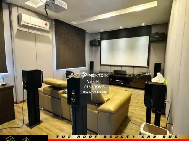Level 1 entrance, car porch Level 2 living hall, dining, kitchen and washroom Level 3 – bedrooms and 3 washrooms Fixed sunroof at atrium and booster pump