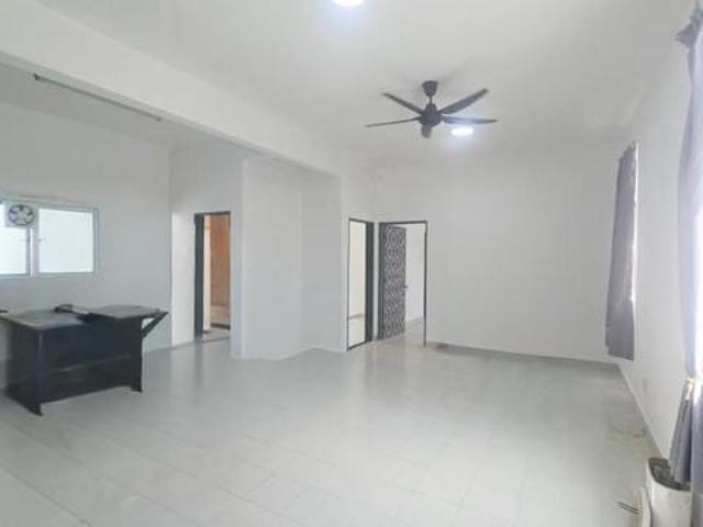 Level 1 Eristana Townhouse Saujana Utama Sungai Buloh For Sale