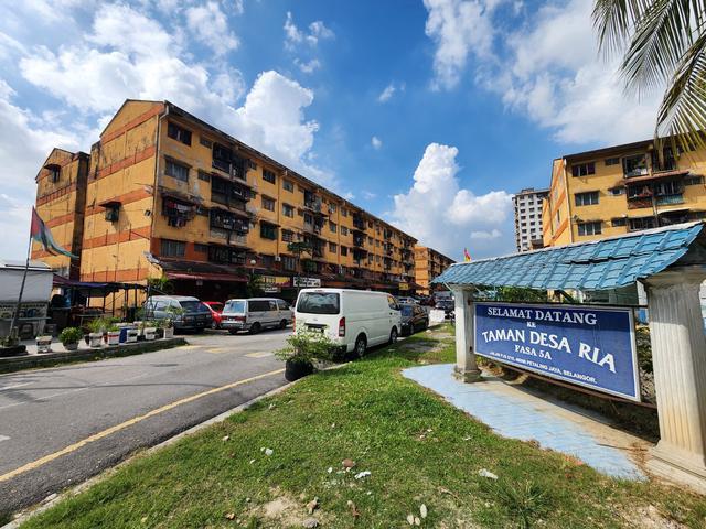 Level 1 Flat Desaria Blok F Taman Desaria Petaling Jaya