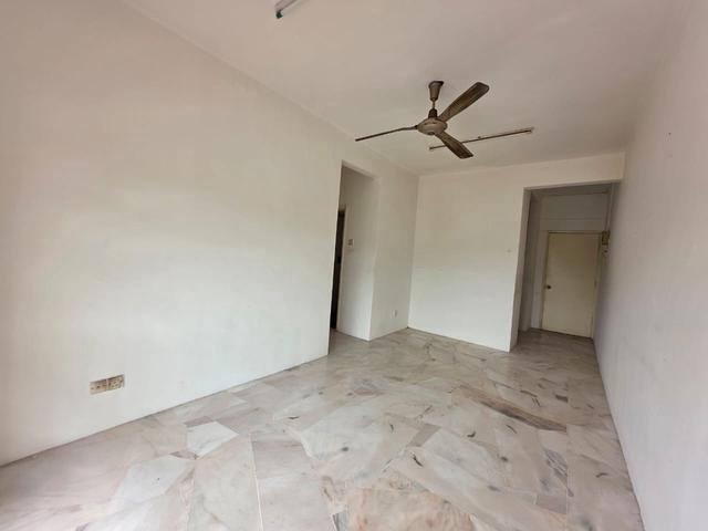 Level 1 Freehold Las Palmas Apartment Rawang For Sale