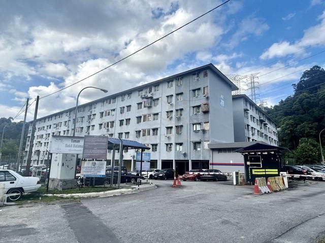 Level 1 Reserve Parking Lift Apartment Tmn Bukit Hatamas Cheras