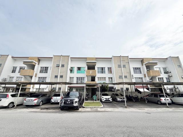 Level 1 TownHouse Laman Impian Bandar Botanik Klang