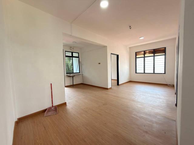 Level 1Taman Sri ApiApi Flat Fully Renovated Pontian