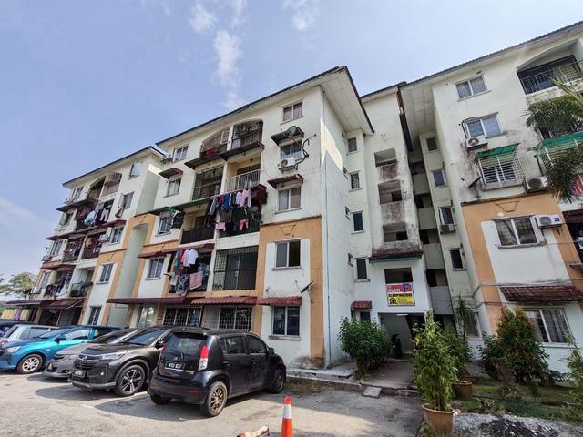 LEVEL 2 Apartment Mawar Bukit Beruntung LIFT