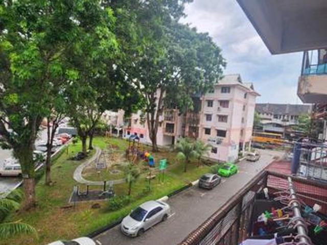 LEVEL 2 Flat JALAN SAGU TAMAN DAYA For Sale below market