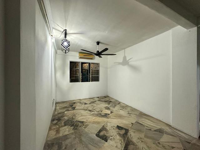LEVEL 2 Flat Pkns Seksyen 7 Shah Alam Below MV