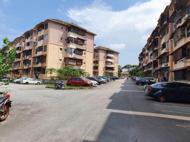 LEVEL 3 NEAR MRT Pangsapuri Putra Impian Seri Kembangan