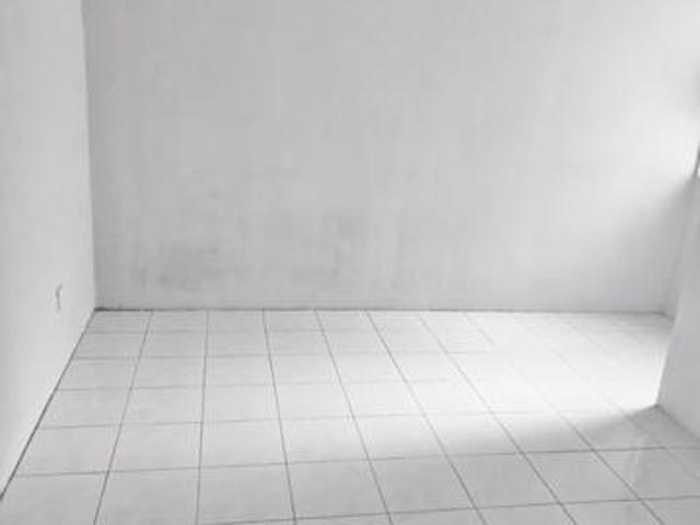 Level 3 Walk Up Shop Apartment Taman Sri Serdang near UPM KTM MRT