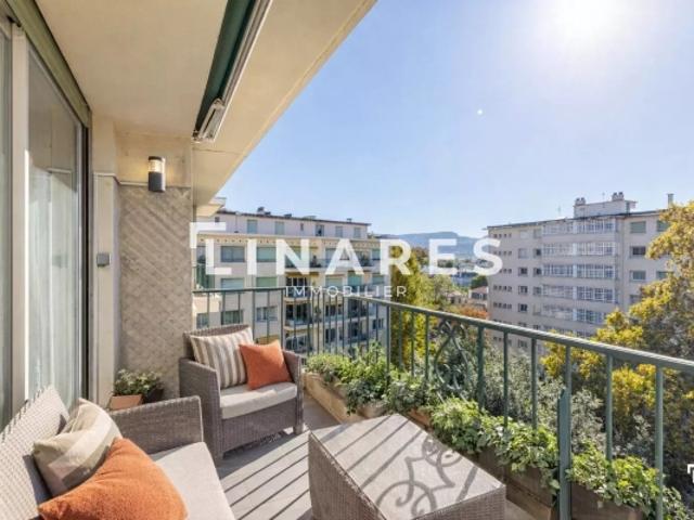 LEVEL MOOD Appartement dernier étage T3 de 75 m2 avec balcon 13008 Carré d'Or