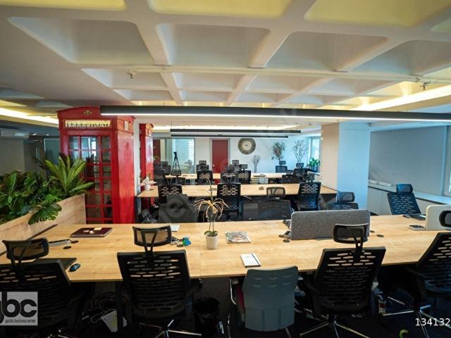 LEVENTTE 300 m ANAHTAR TESLİM HER ŞEY DAHİL OFİS