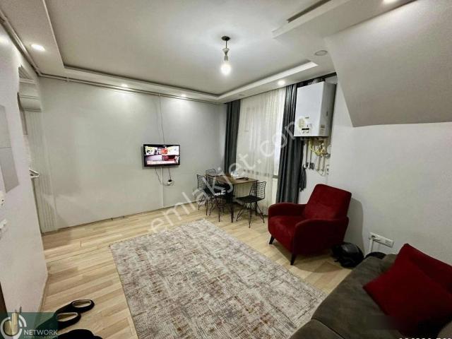 Levent'te Yakın Merkezi Lokasyonda Ana Caddenin Dibinde 2+1daire