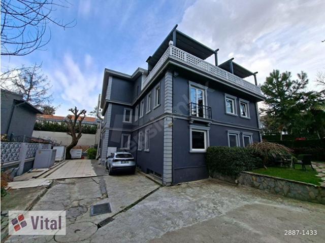 LEVENT'TE SATILIK PRESTİJLİ BÖLGEDE BAHÇELİ 840 M2 MÜSTAKİL VİLLA