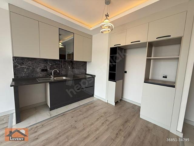 LEVENT'TEN CRYSTAL TOWER VADİ 2+1, 75 M2 GÜNEY CEPHE MANZARALI