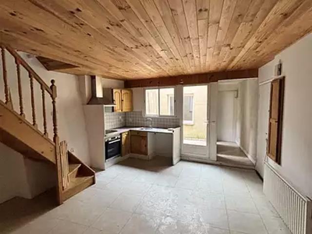 Lézignan Corbières 11200 Achat / Vente appartement 3 pièces t3 au dernier étage