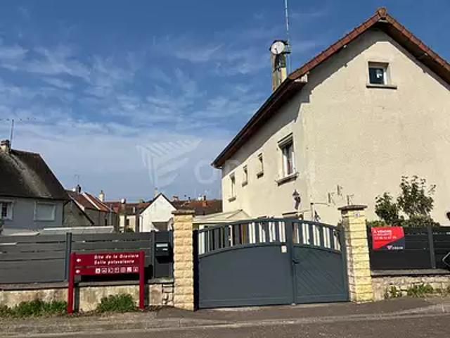 Lézinnes 89160 Achat / Vente maison 5 pièces t5 au dernier étage