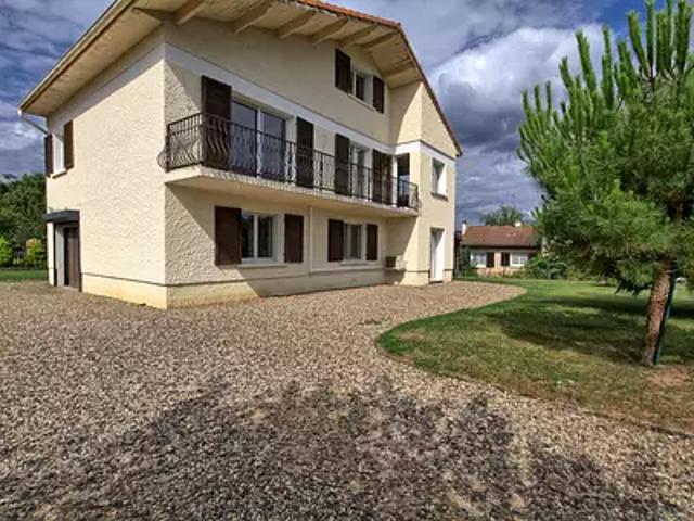 Lezoux 63190 Achat / Vente maison 7 pièces t7 parking