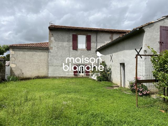 Lhoumois Location Maison 79