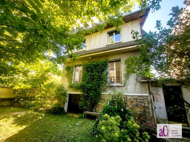 L'HAY LES ROSES Petit Robinson PAVILLON sur parcelle de 392m2