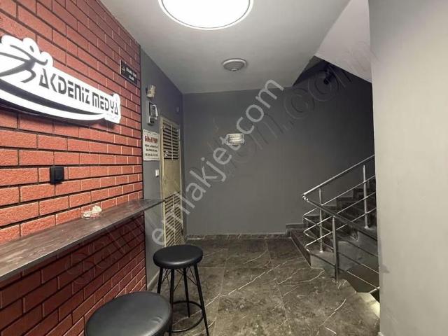 Limana Yakın Fırsat Ofis! Çarşıda Süper Konumda Yapılı eşyalı !