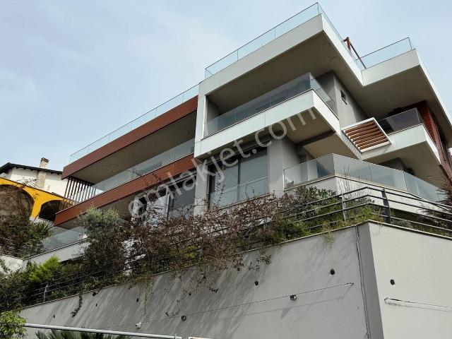 Limanreis'te Deniz Manzaralı Villa Rezerve'den.