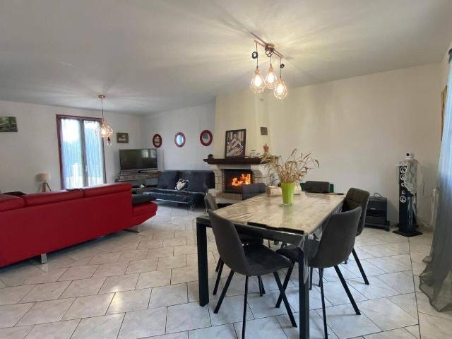 LIMAY MAISON FAMILIALE