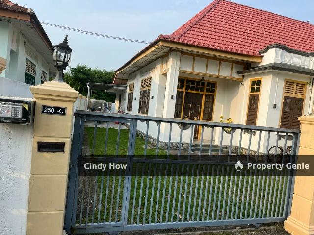 Limbongan 2 unit Adjoining Single Storey Semi D