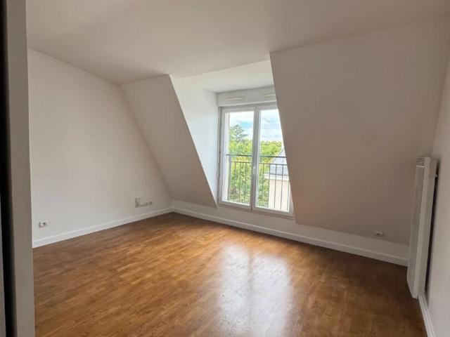 LIMEIL BREVANNES STUDIO