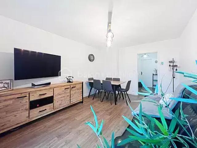 Limeil Brévannes 94450 Achat / Vente appartement 3 pièces t3 au dernier étage cave