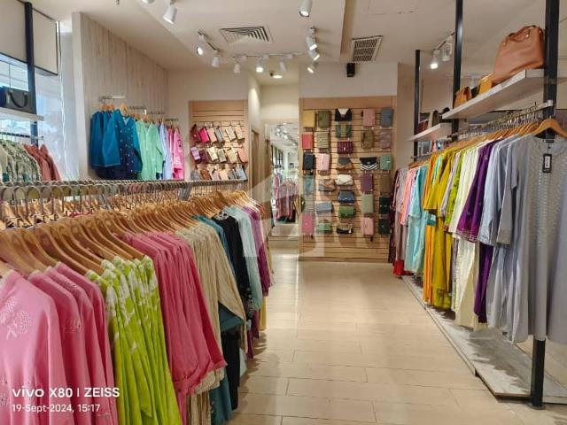Limelight Ground Floor Shop For Sale In Fortress Square Mall 300 sqft Lahore