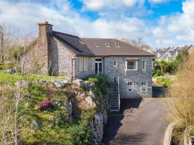 Limestone Lodge, Gortamullen, Kenmare, Co. Kerry