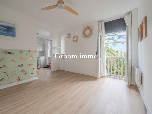 Limite Saint Charles, T1 bis 28 m2 libre 28m² Biarritz