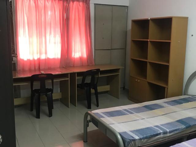 ️ Limited Medium Room to Rent at Jalan Bayan, Bandar Puchong Jaya! Free Weekly Cleaning Services!