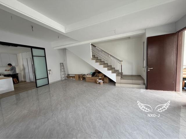 Limited New Endlot Facing South Renovated Furnish 2Sty Bandar Rimbayu