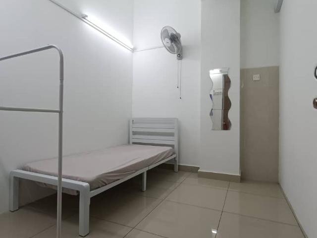 LIMITED OFFER Low Deposit Room for Rent attach with Air Cond at Setia Indah