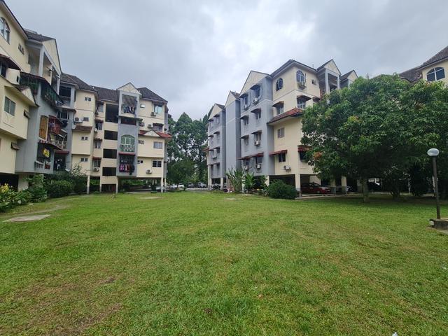 Limited big sqft large unitRia Apartment Taman Daya Kepong